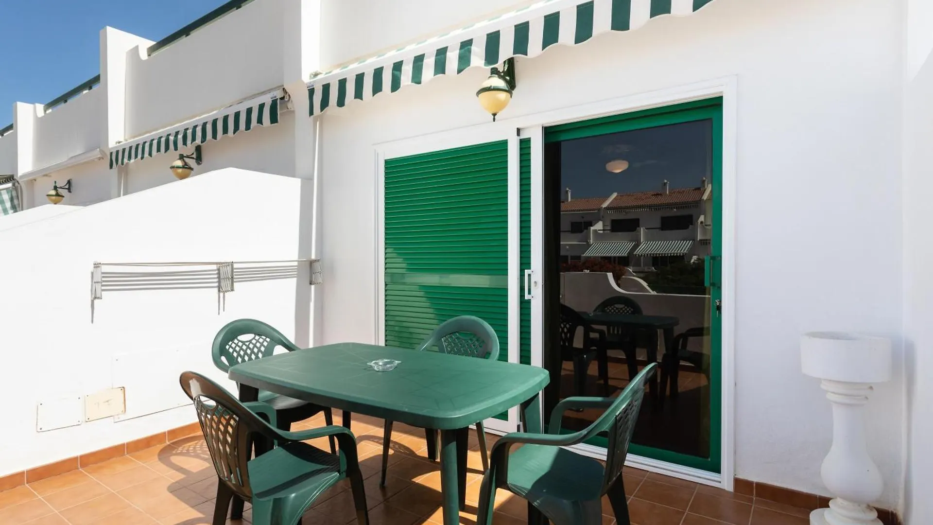 Live Costa Del Silencio Don Jose 2-0-5 Appartement Arona   Arona (Tenerife)